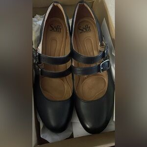 Sofft black heels leather